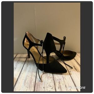 Unisa, black suede, pointed toe, ankle front tie. Never worn. Rubber sole. Sz10M
